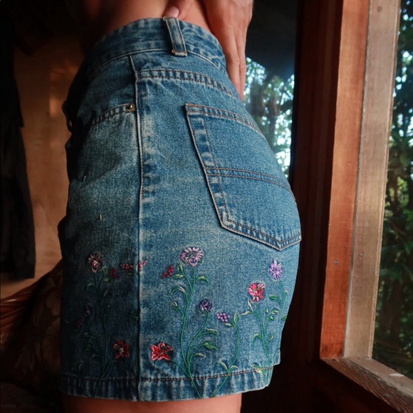 Floral Embroidered Jean Shorts - Picture 2 of 5